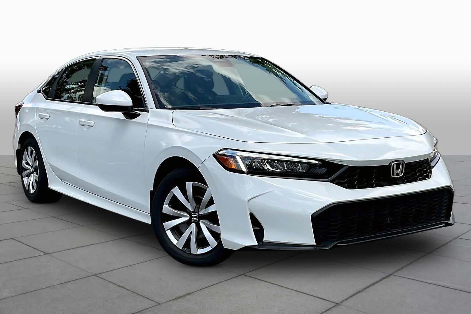 Used 2025 Platinum White Pearl Honda LX image 3