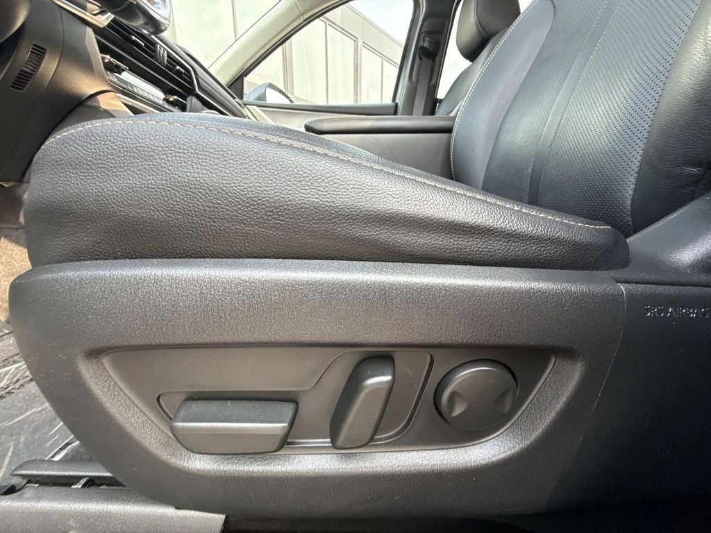 Used 2024 Gray Mazda Preferred image 12