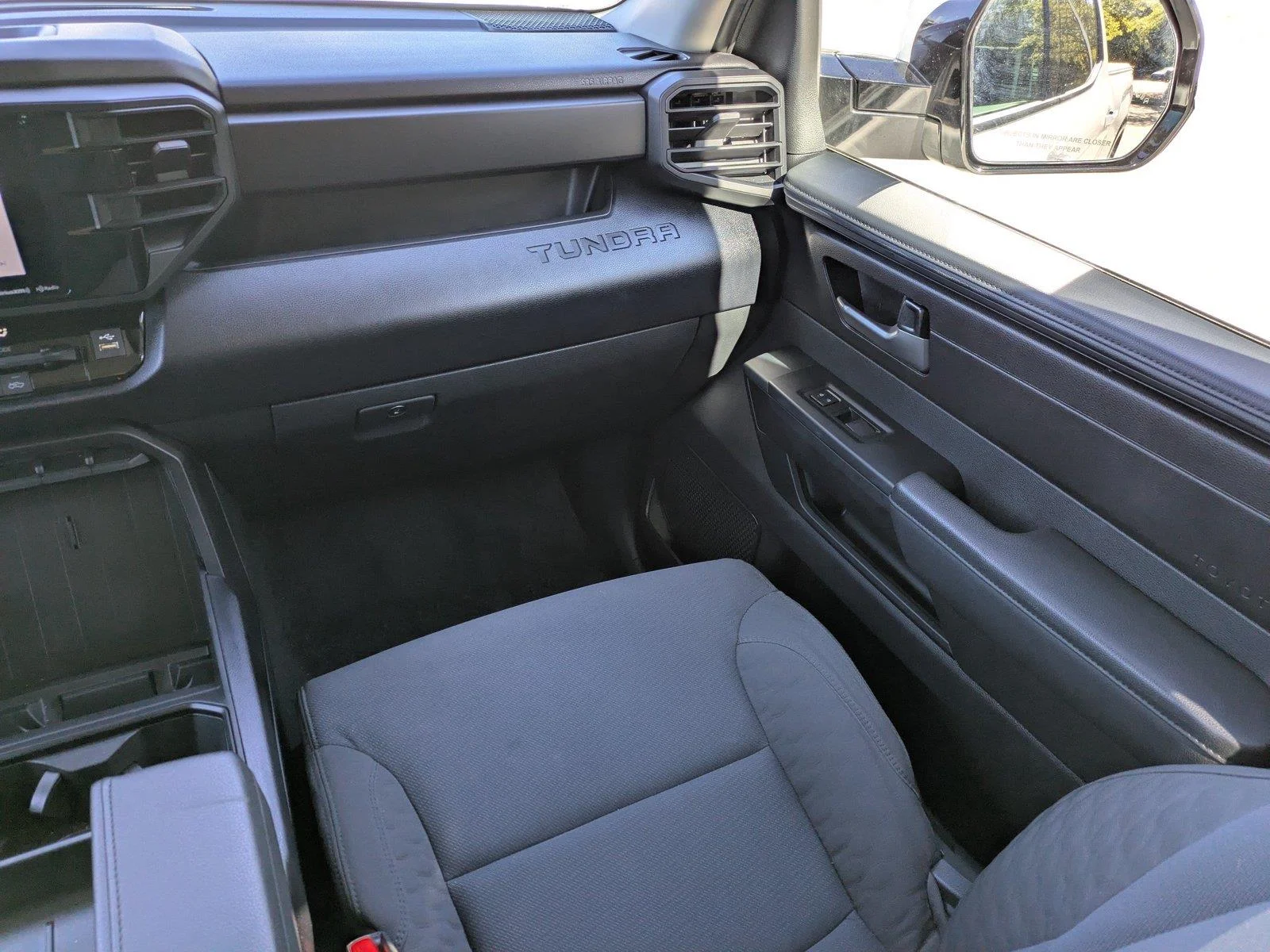 Used 2023 Ice Cap Toyota SR5 image 17