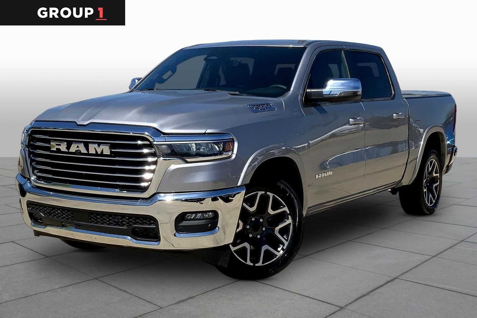 2025 RAM 1500 Laramie 4x4 Crew Cab 5'7's photo