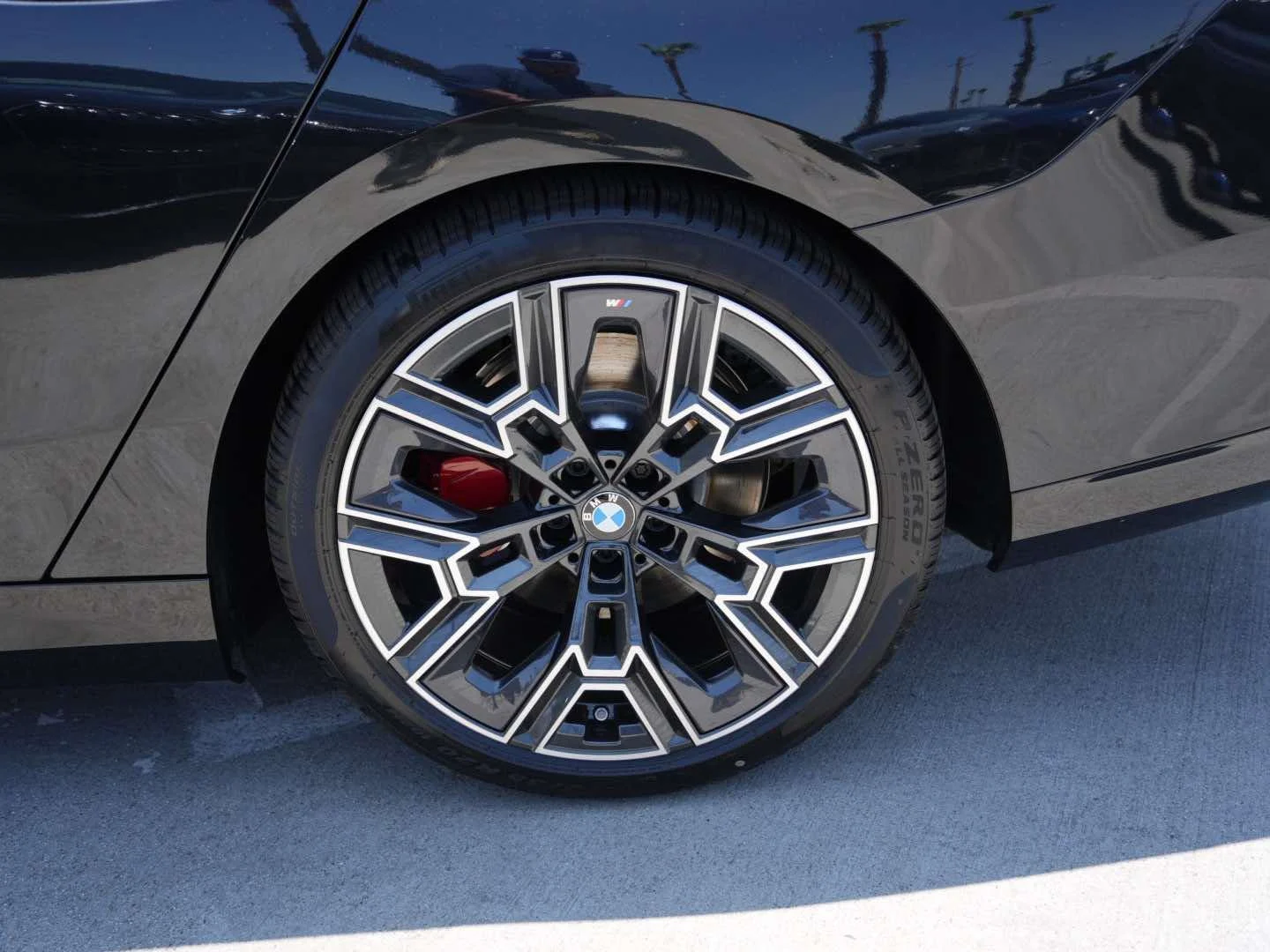 New 2027 Black Sapphire Metallic BMW eDrive40 image 6