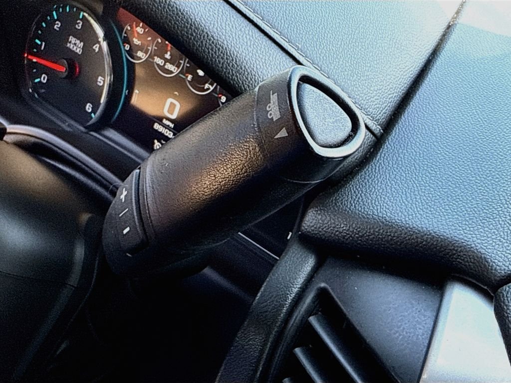 Used 2019 Black Chevrolet Premier image 17