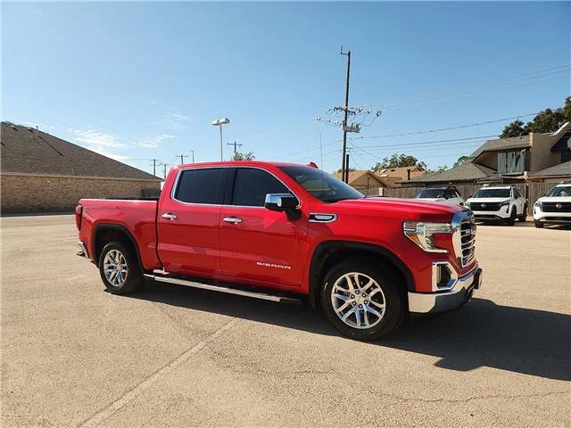 Used 2022 Cardinal Red GMC SLT 4x2 Crew Cab 5.75 ft. box 147.4 in. WB image 4