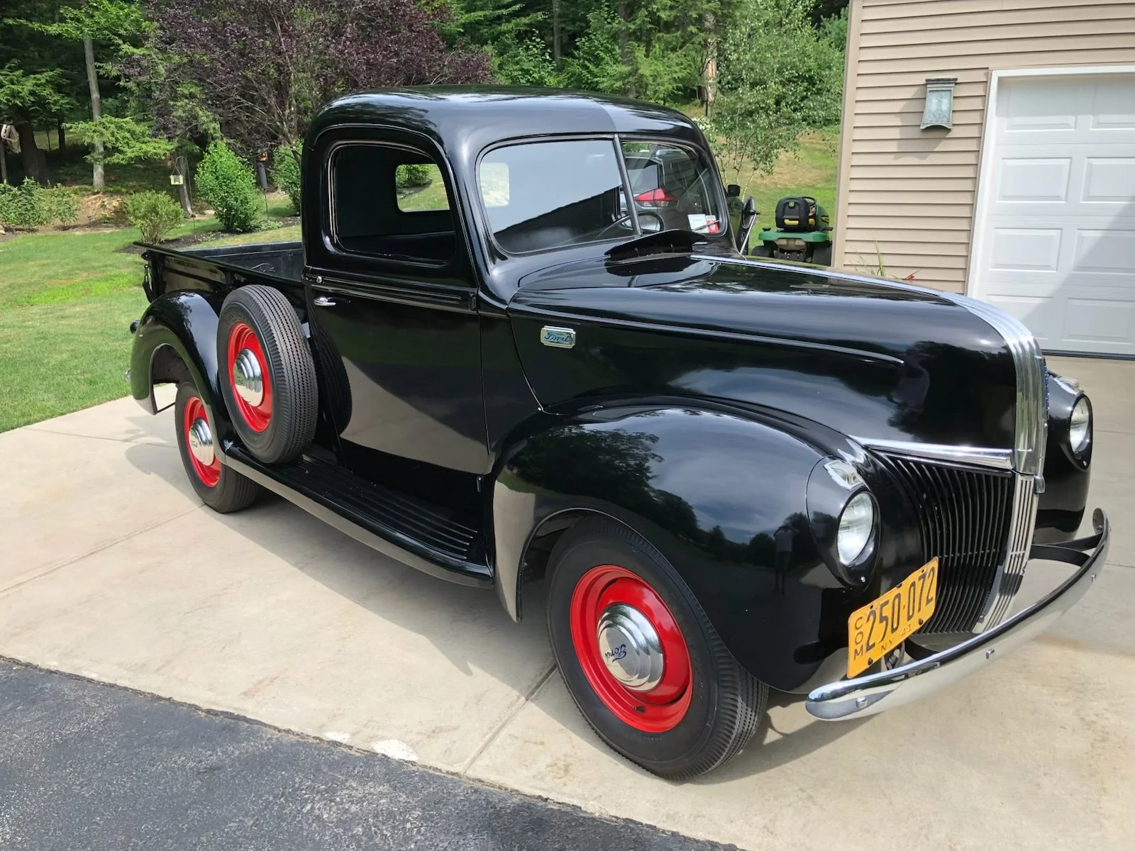 Used 1941 Black Ford  image 1