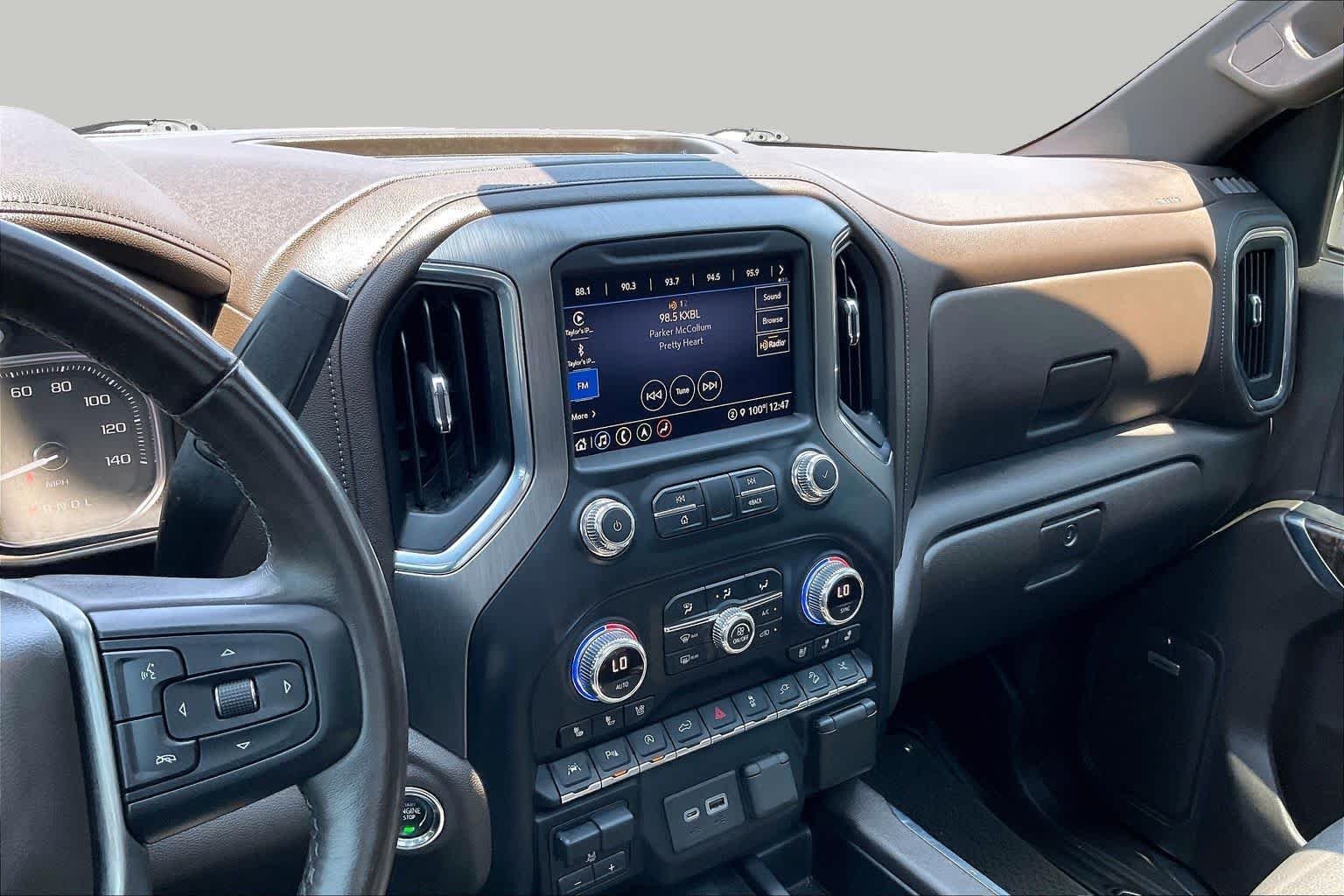 Used 2021 White Frost Tricoat GMC Denali image 7