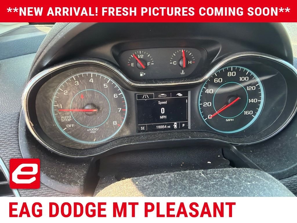 Used 2018 Red Chevrolet LS image 4