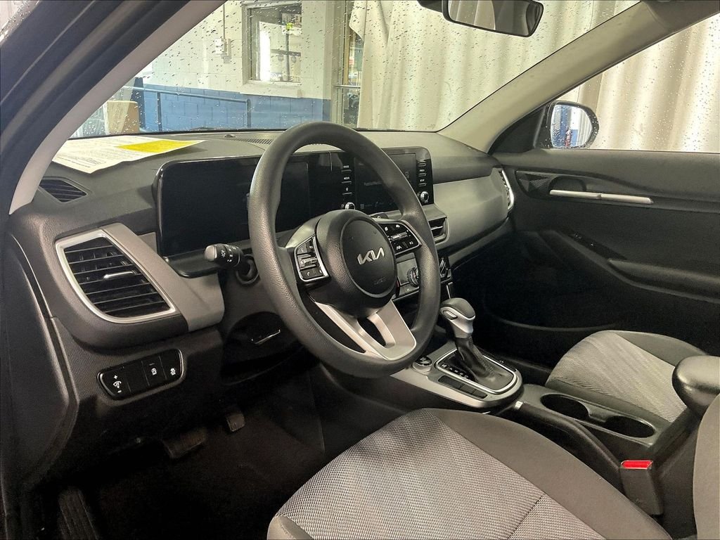 Used 2024 Black Kia LX image 8