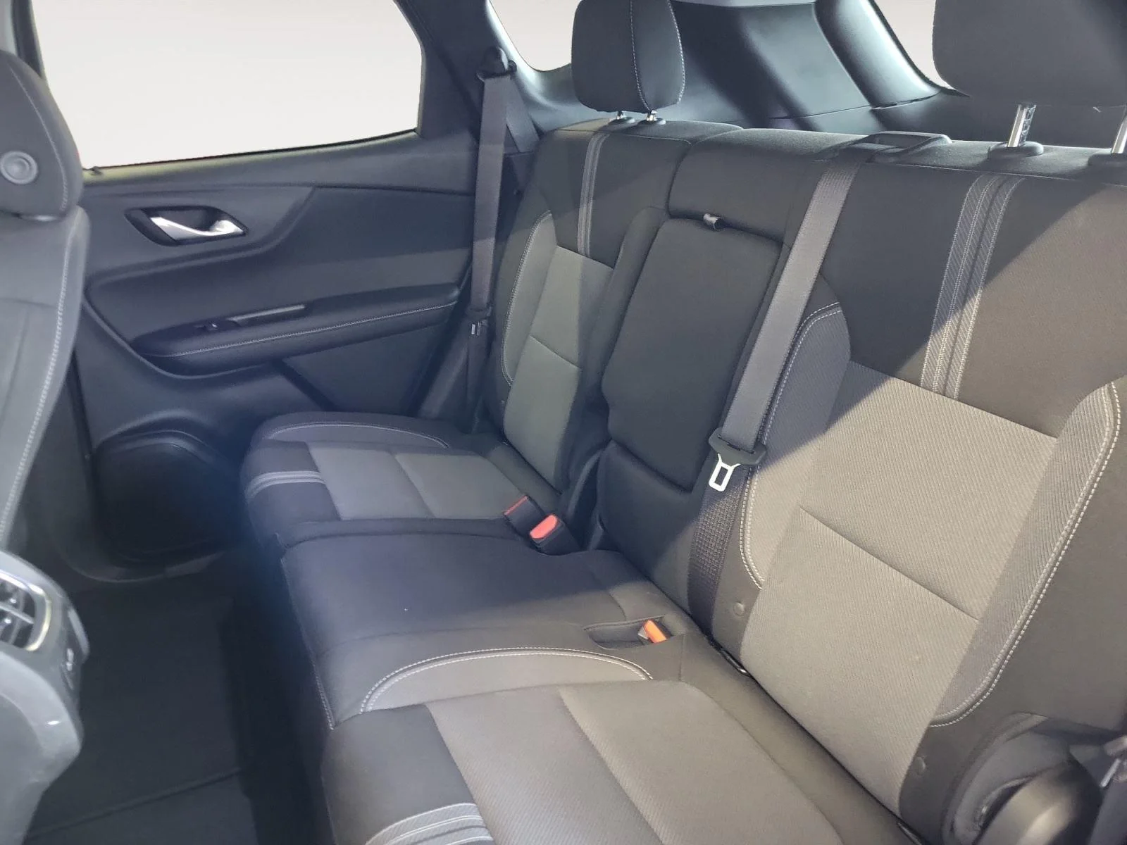 Used 2024 Summit White Chevrolet LT image 17