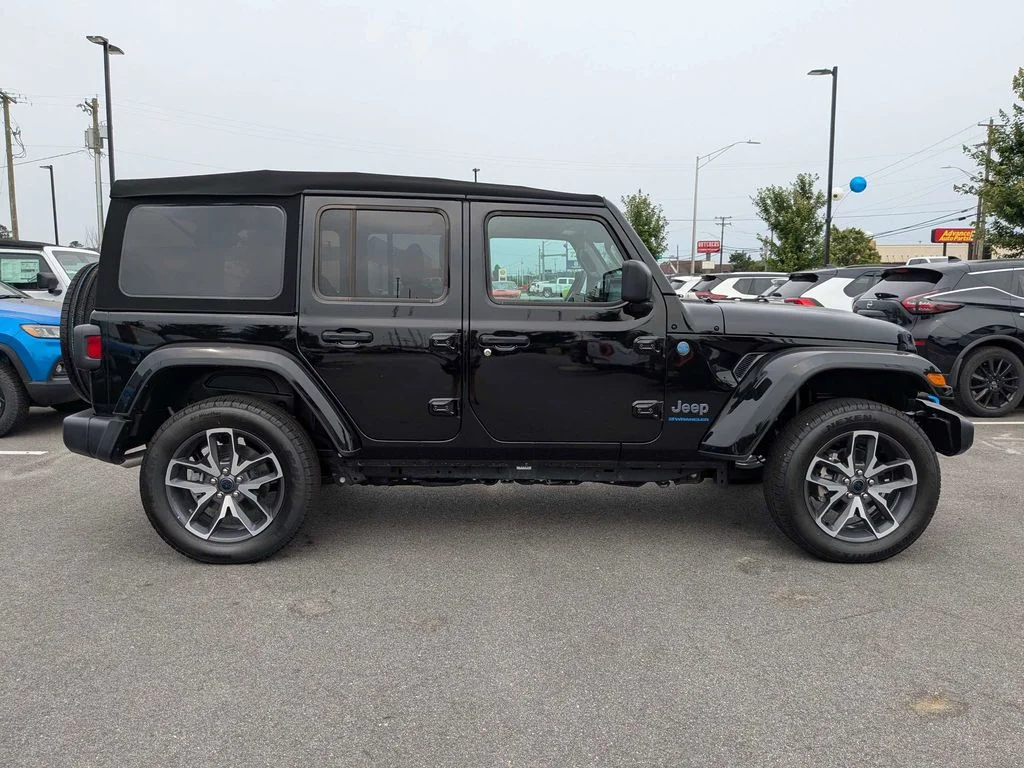 New 2024 Black Clear-Coat Exterior Paint Jeep Sport S 4xe image 2