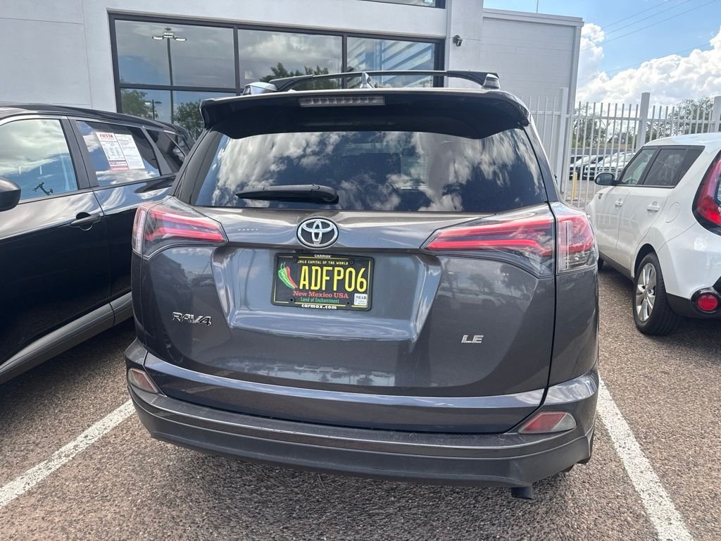 Used 2017  Toyota LE image 7