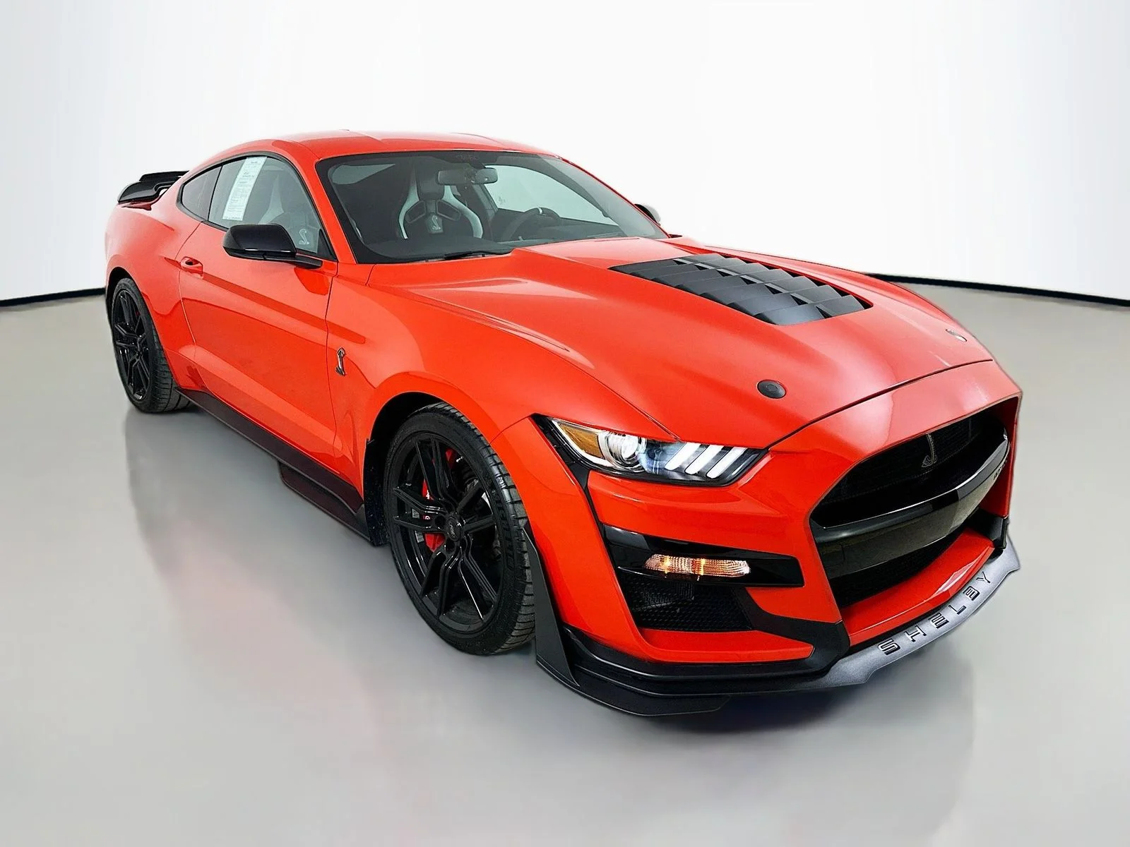 Used 2022 Orange Ford  image 3