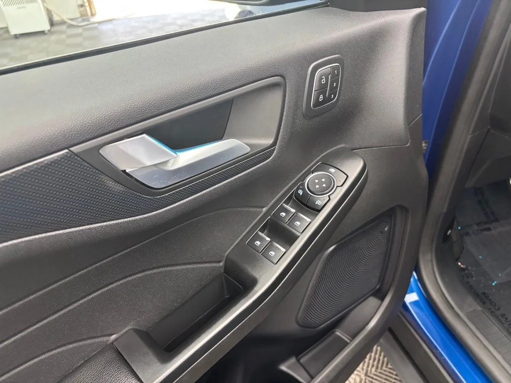 Used 2023 Blue Ford ST-Line Elite image 17