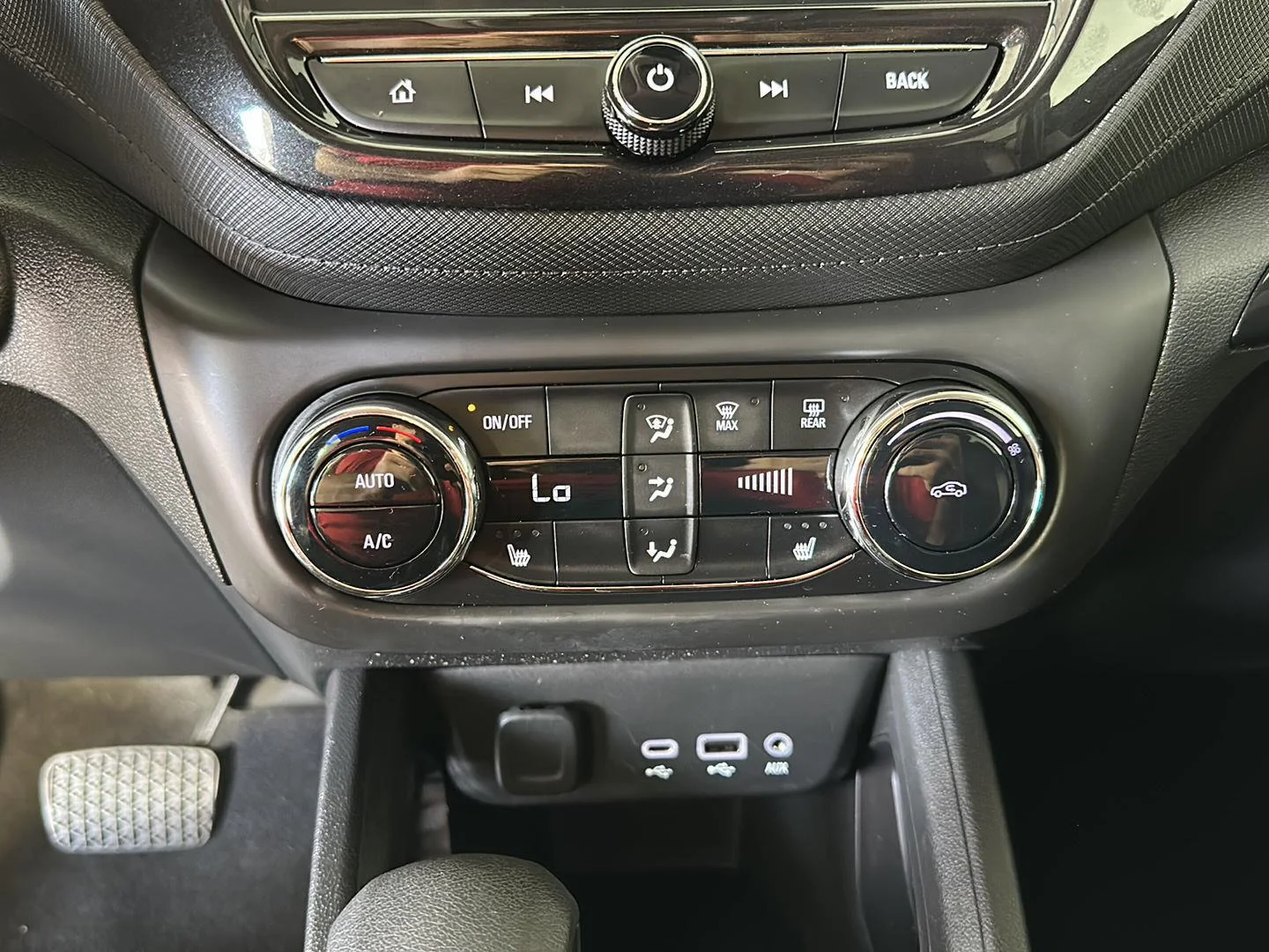 Used 2023 Mosaic Black Metallic Chevrolet LT image 17