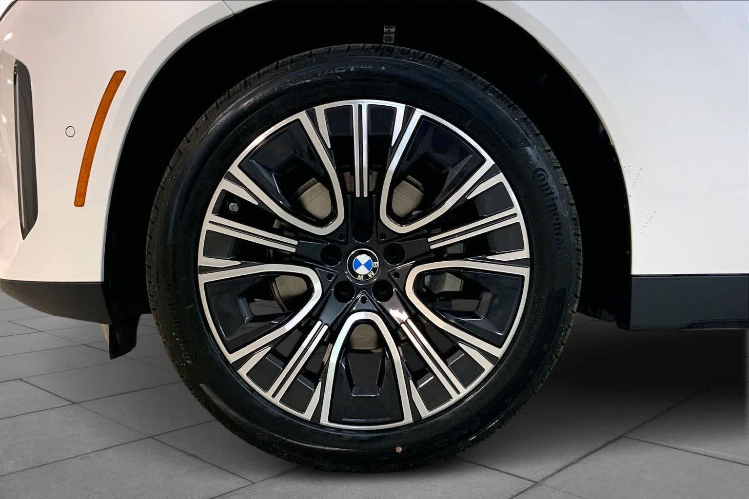 New 2026 Mineral White Metallic BMW 30 xDrive image 11