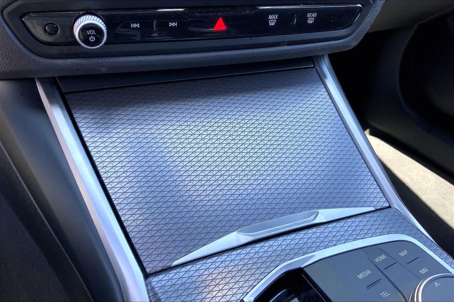 2025 BMW 3 Series 330i - Photo 36