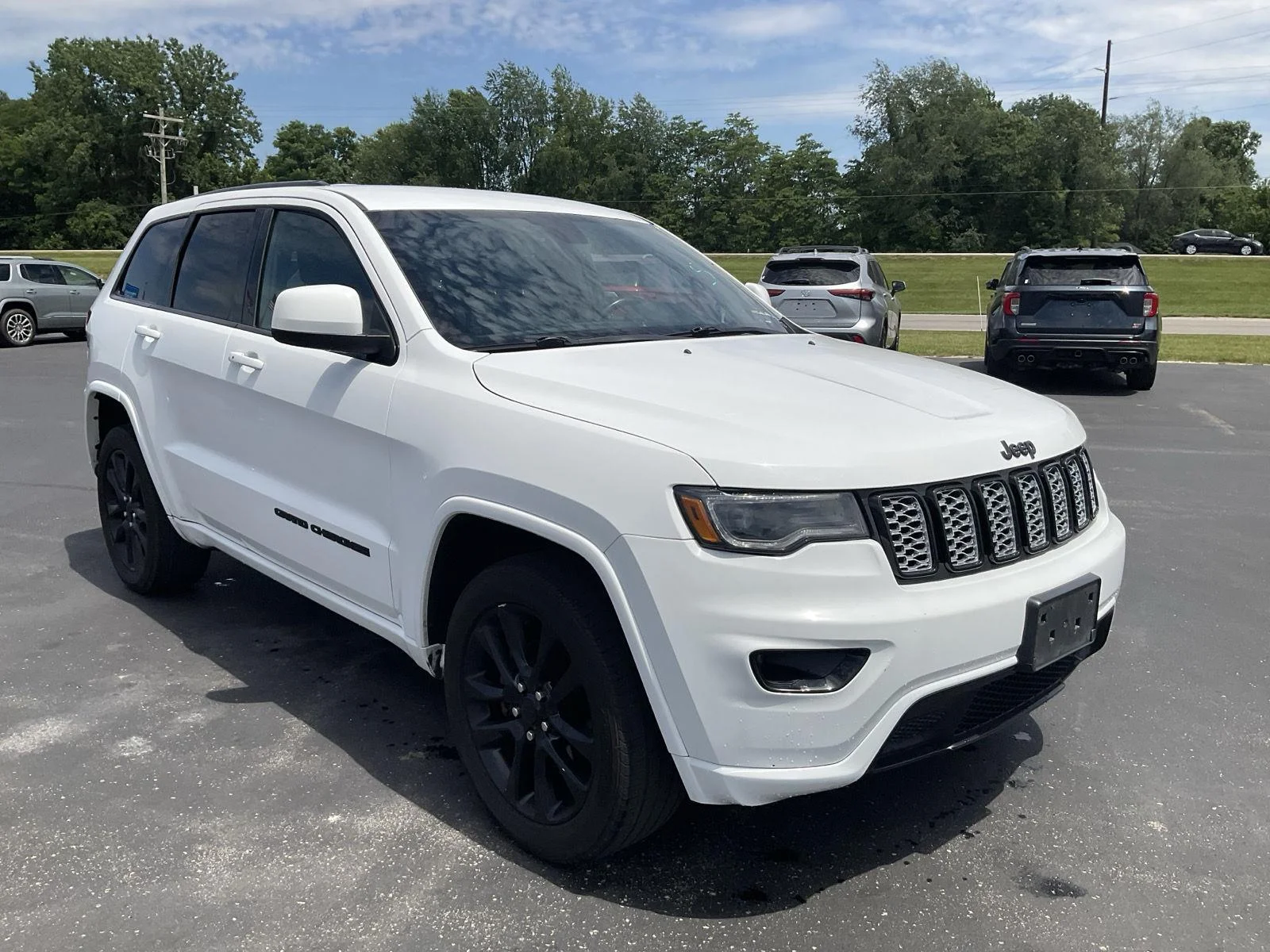 Used 2020 Bright White Clearcoat Jeep Altitude image 3
