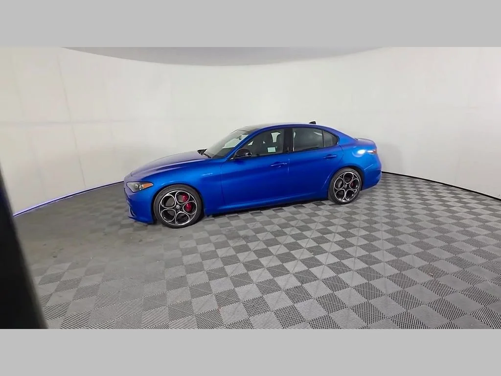2025 Alfa Romeo Giulia Base - Photo 40