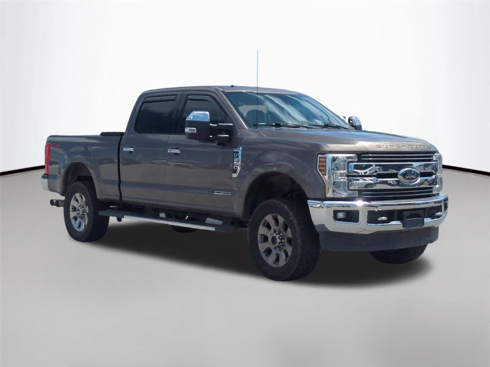 Used 2018 Stone Gray Metallic Ford LARIAT image 4