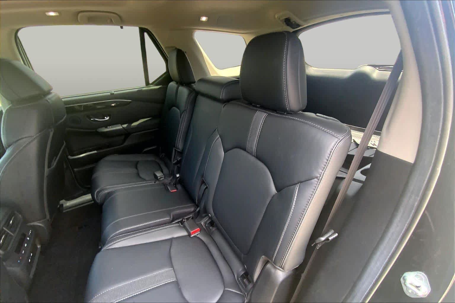 Used 2024 Crystal Black Pearl Honda Touring image 20