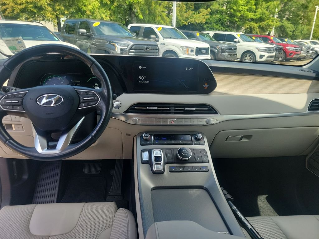 Used 2021 White Hyundai Calligraphy image 22