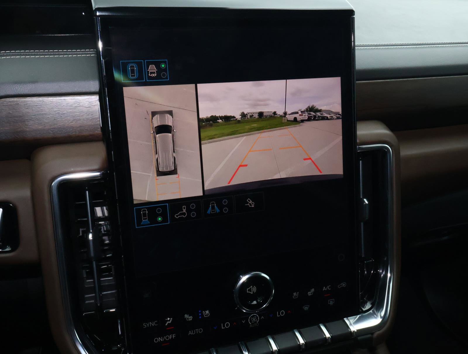 2025 GMC Yukon XL Denali Ultimate - Photo 33