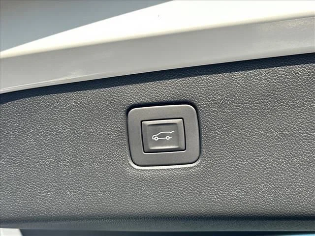 New 2026 Summit White Buick Preferred image 12