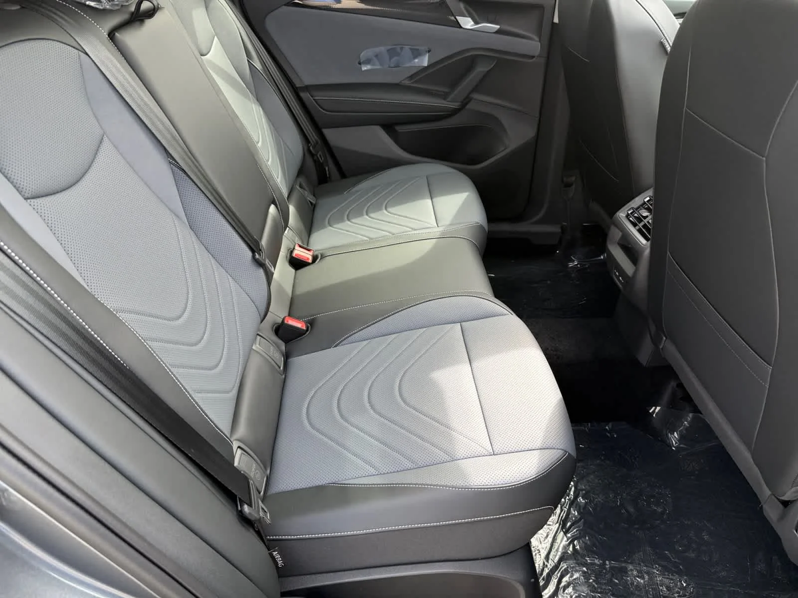 2026 Volkswagen Tiguan SE - Photo 22