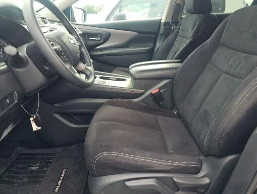 Used 2020 Super Black Metallic Nissan S image 5