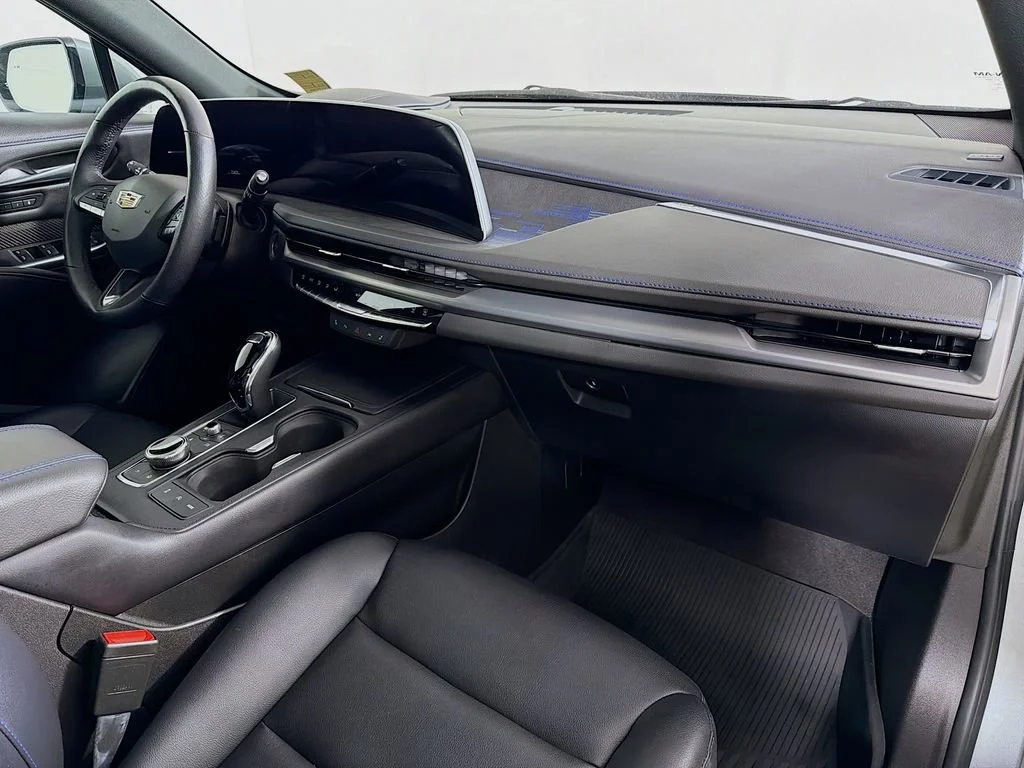 2024 Cadillac XT4 Sport - Photo 26