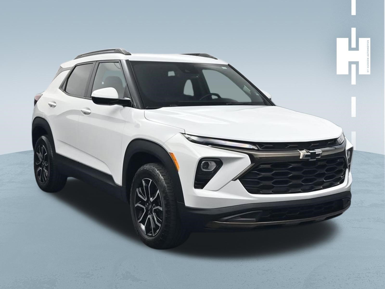 Used 2024 Summit White Chevrolet ACTIV image 1