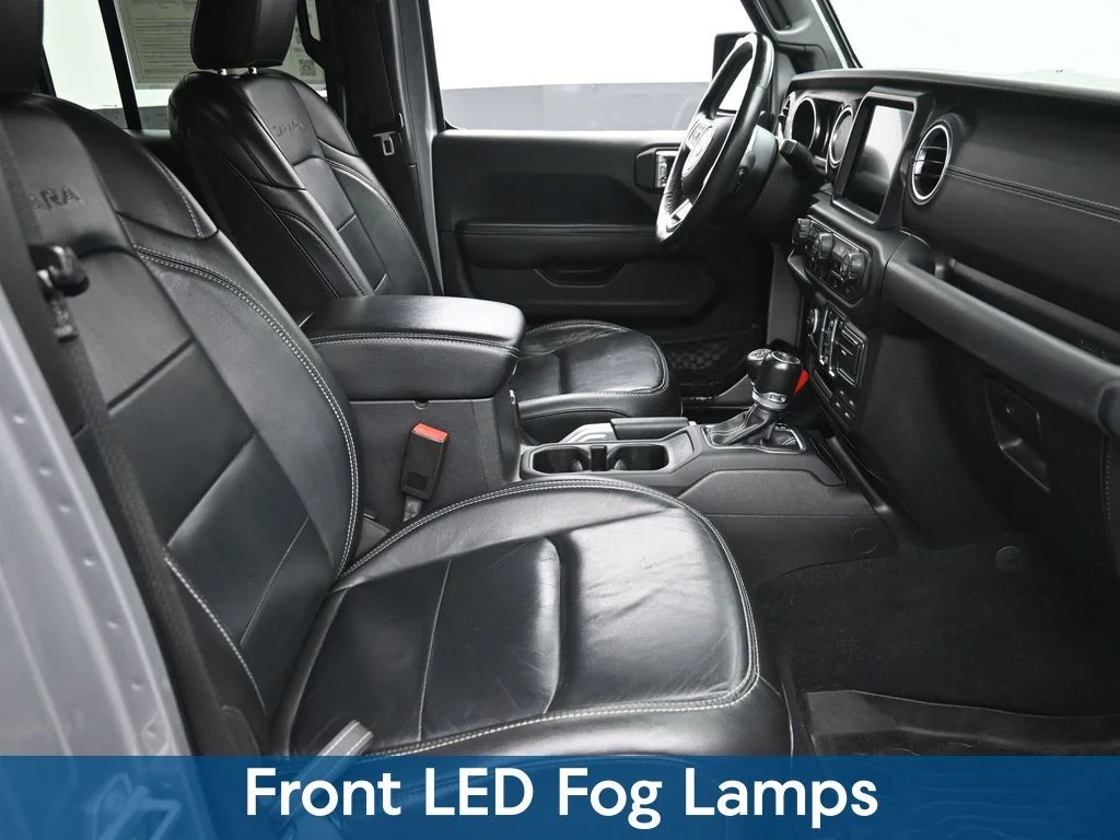 Used 2018 Silver Jeep Unlimited Sahara image 18