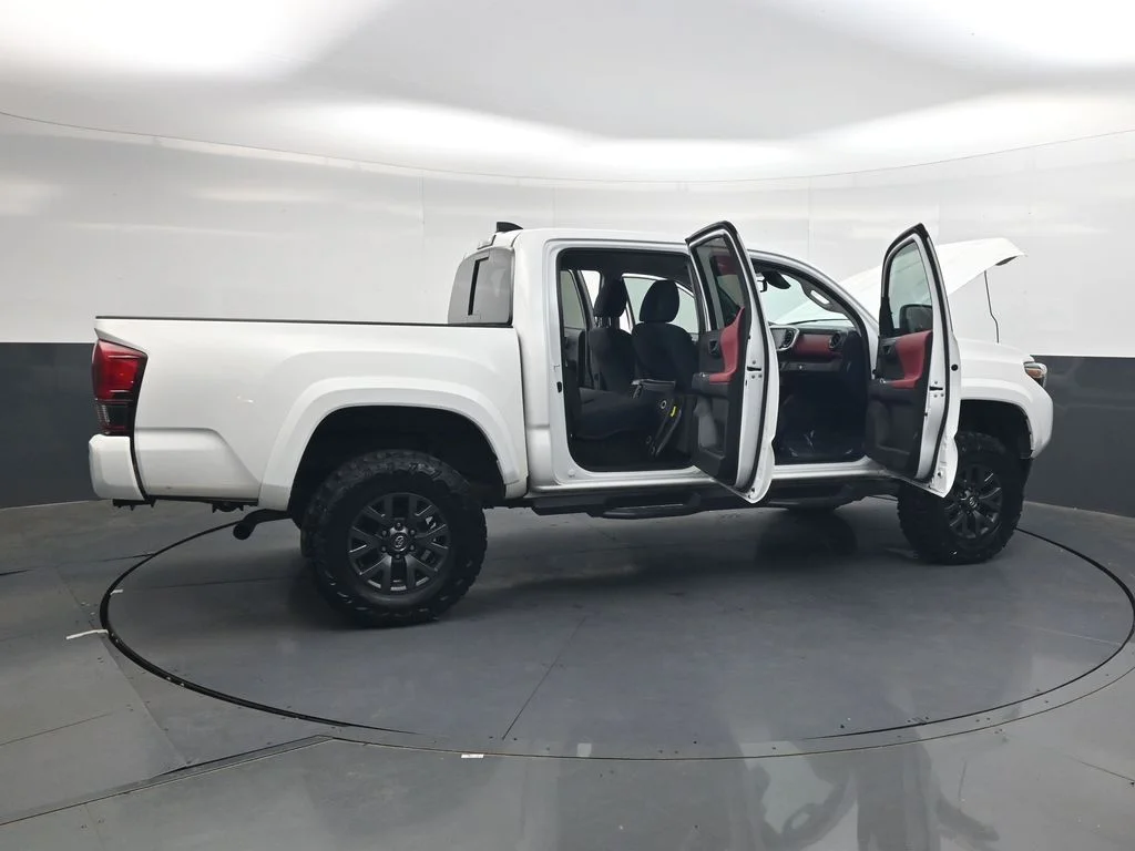 Used 2023 White Toyota SR5 image 34