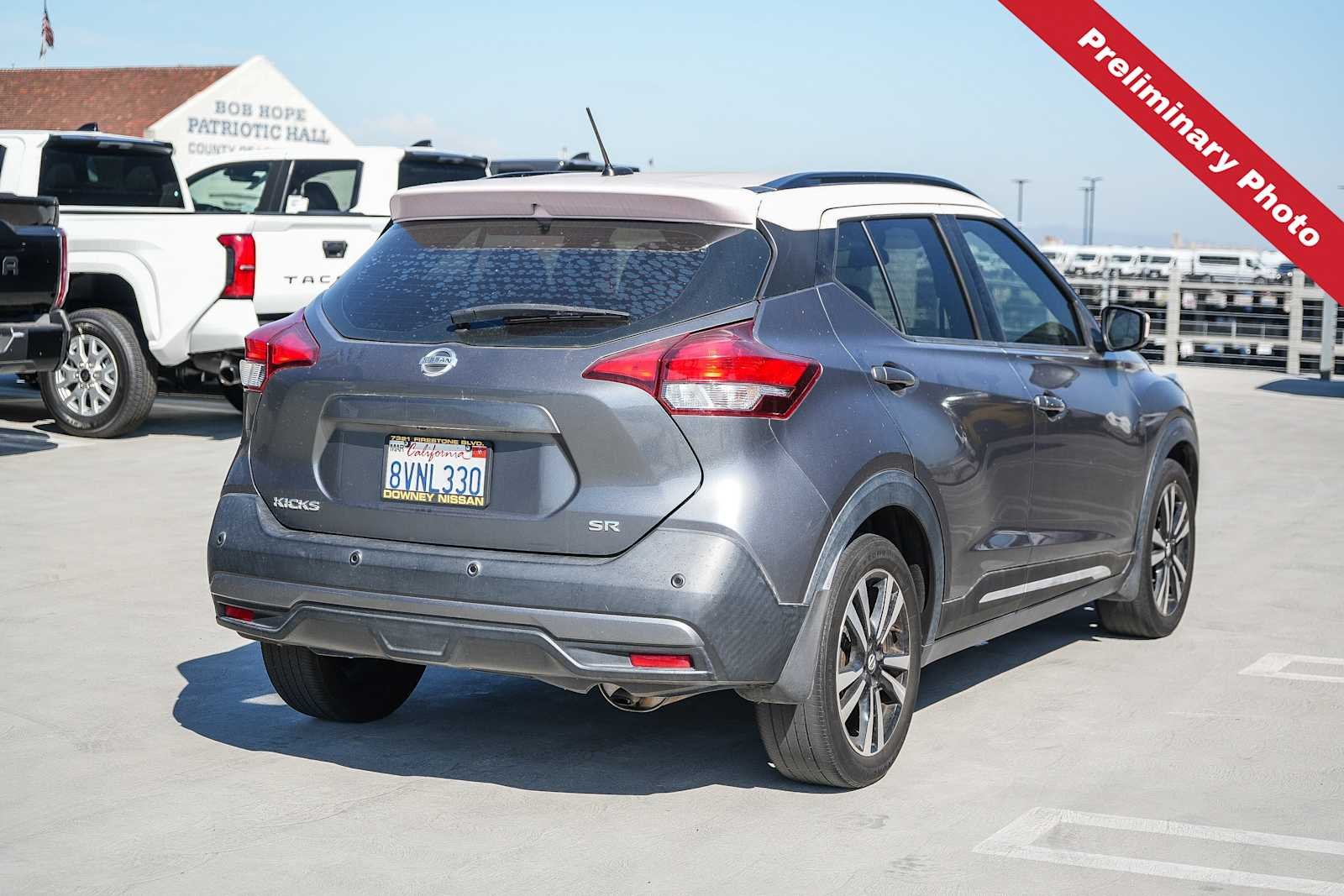 Used 2020 Gun Metallic/Monarch Orange Nissan SR image 6