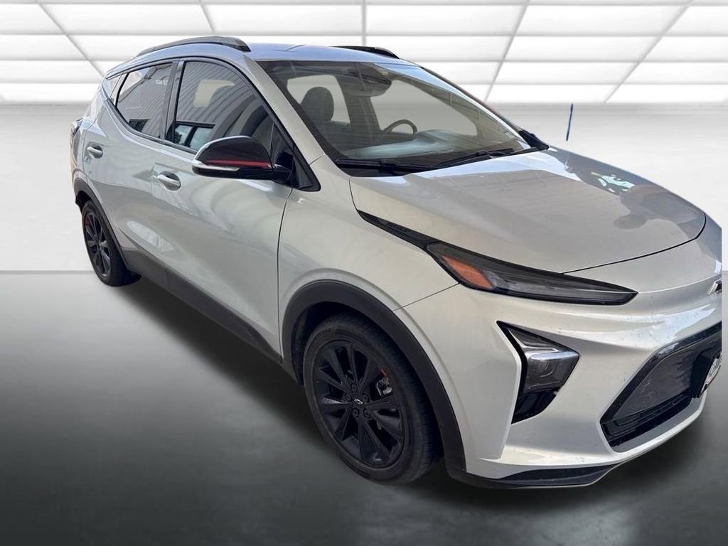 2023 Chevrolet Bolt EUV LT's photo