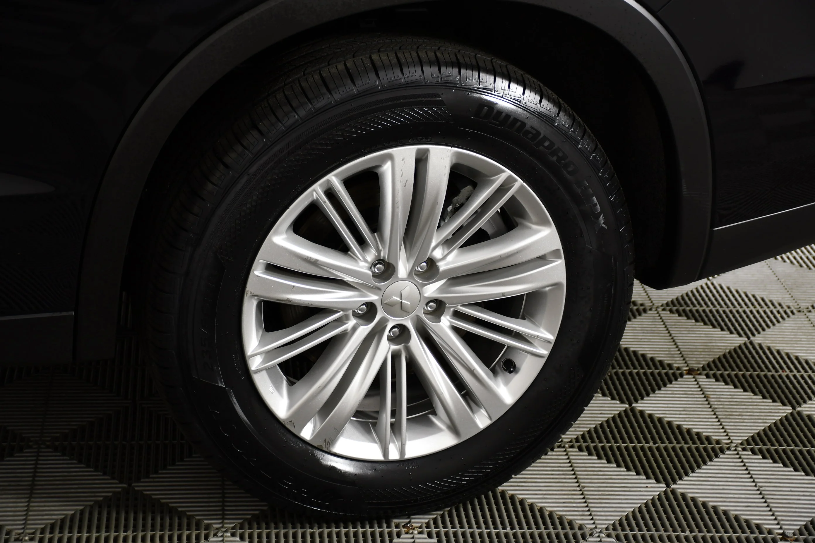 Certified Used 2025 Labrador Black Pearl Mitsubishi ES image 49