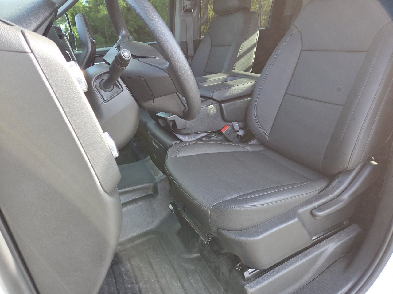 2025 GMC Sierra 3500 Chassis Cab Pro - Photo 27