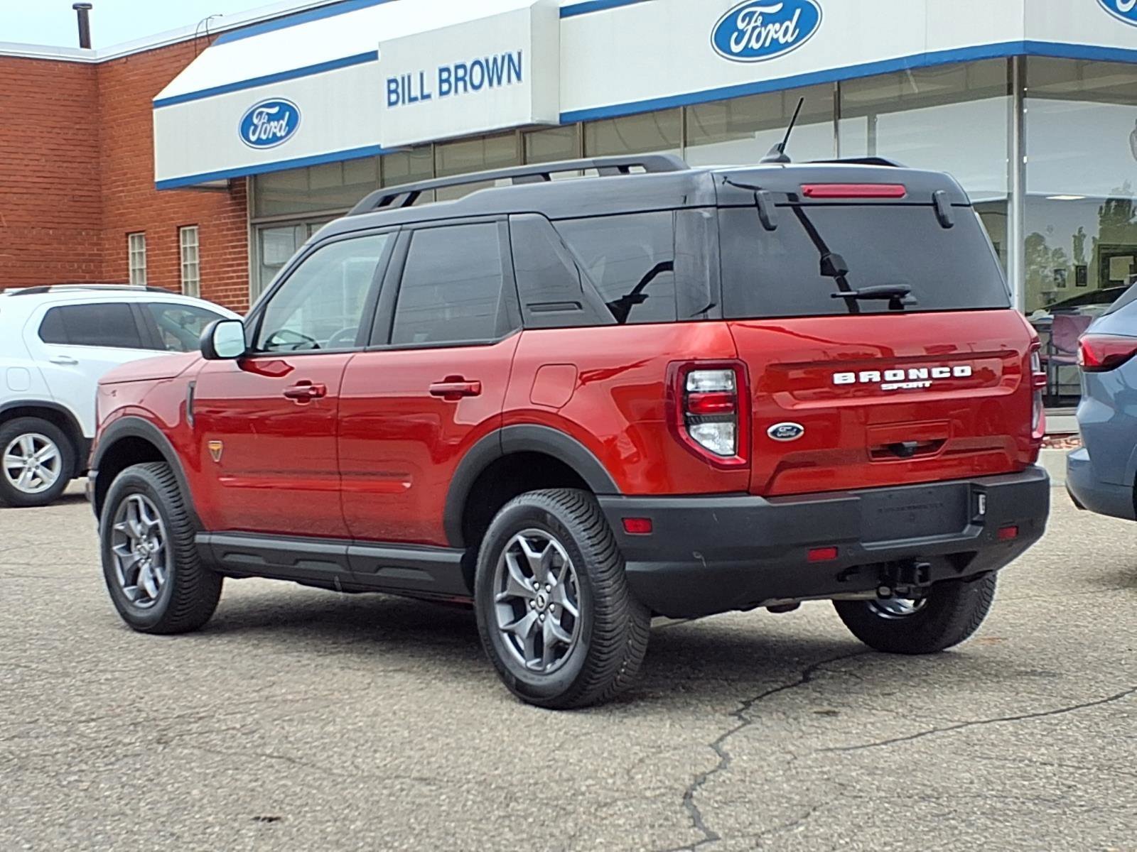 Used 2023 Chili Pepper Red Ford Badlands image 2