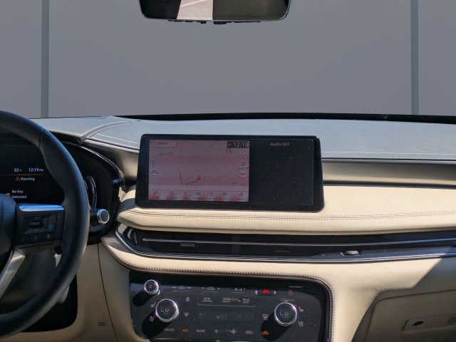 Used 2024 Black INFINITI LUXE image 19