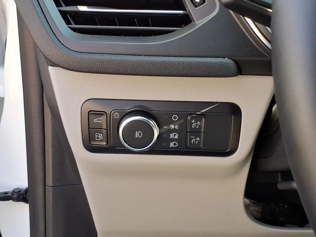 New 2024 Star White Metallic Tri-coat Ford Plug-in Hybrid image 14
