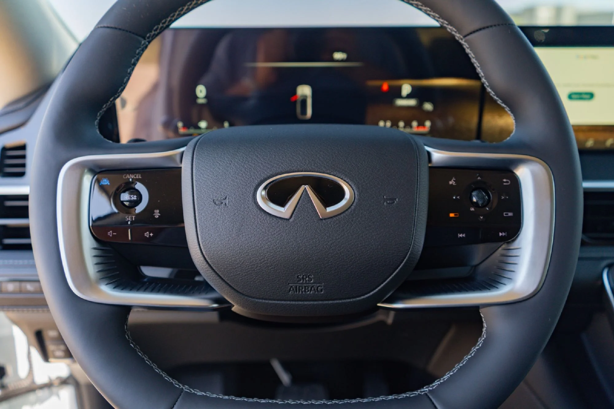 New 2027 RADIANT WHITE INFINITI Luxe 2WD image 11