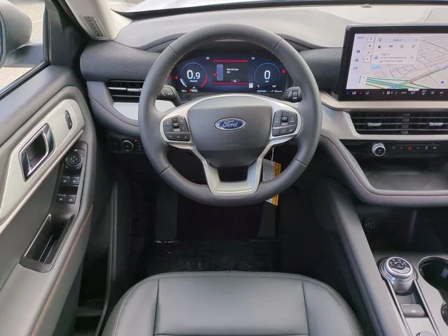 New 2026 Star White Metallic Tri-Coat Ford Active image 16
