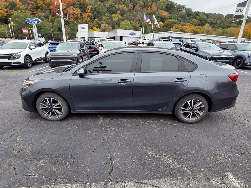 Used 2023 Gray Kia LXS image 4