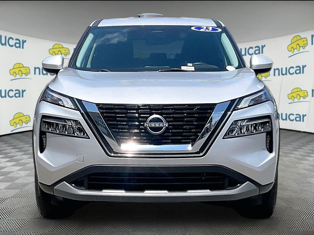 Used 2023 Silver Nissan SV image 2