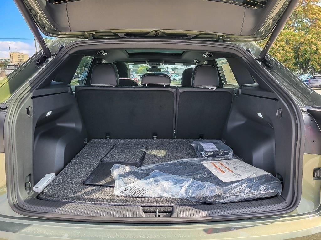 2026 Volkswagen Atlas Cross Sport SE w/Tech - Photo 17
