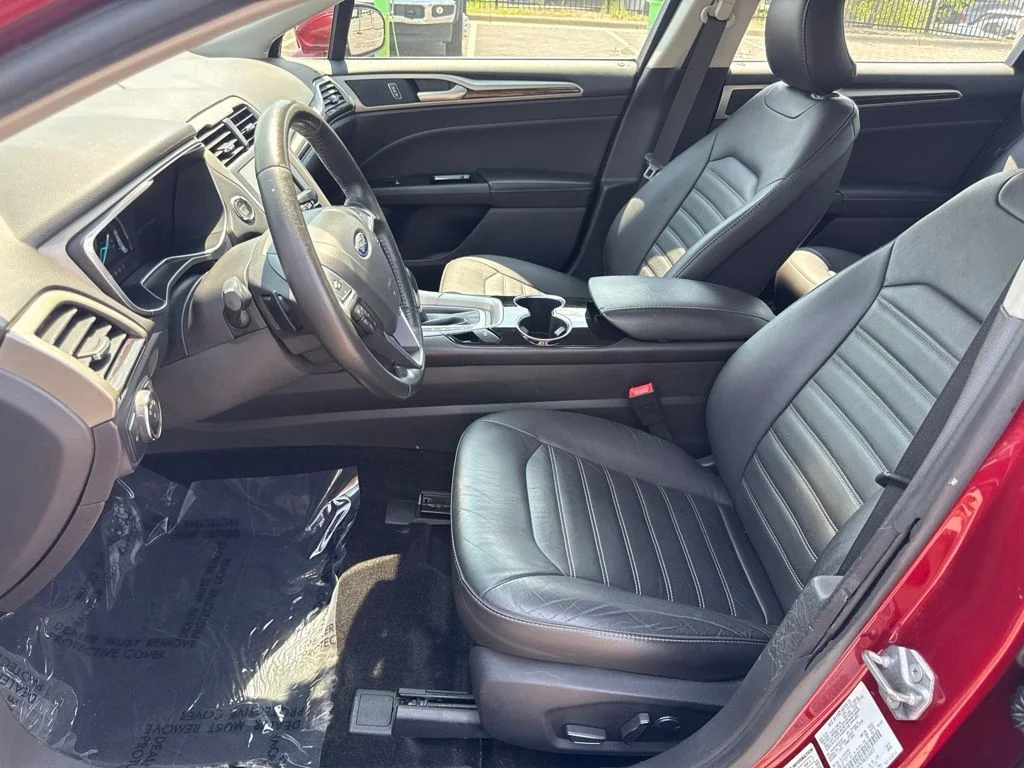 Used 2016 Red Ford SE image 12