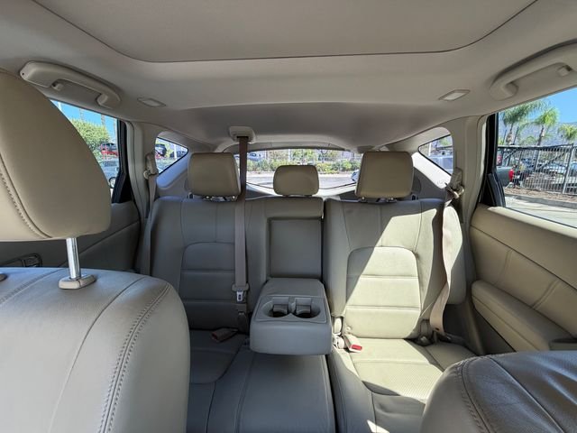 Used 2012 White Nissan LE image 35