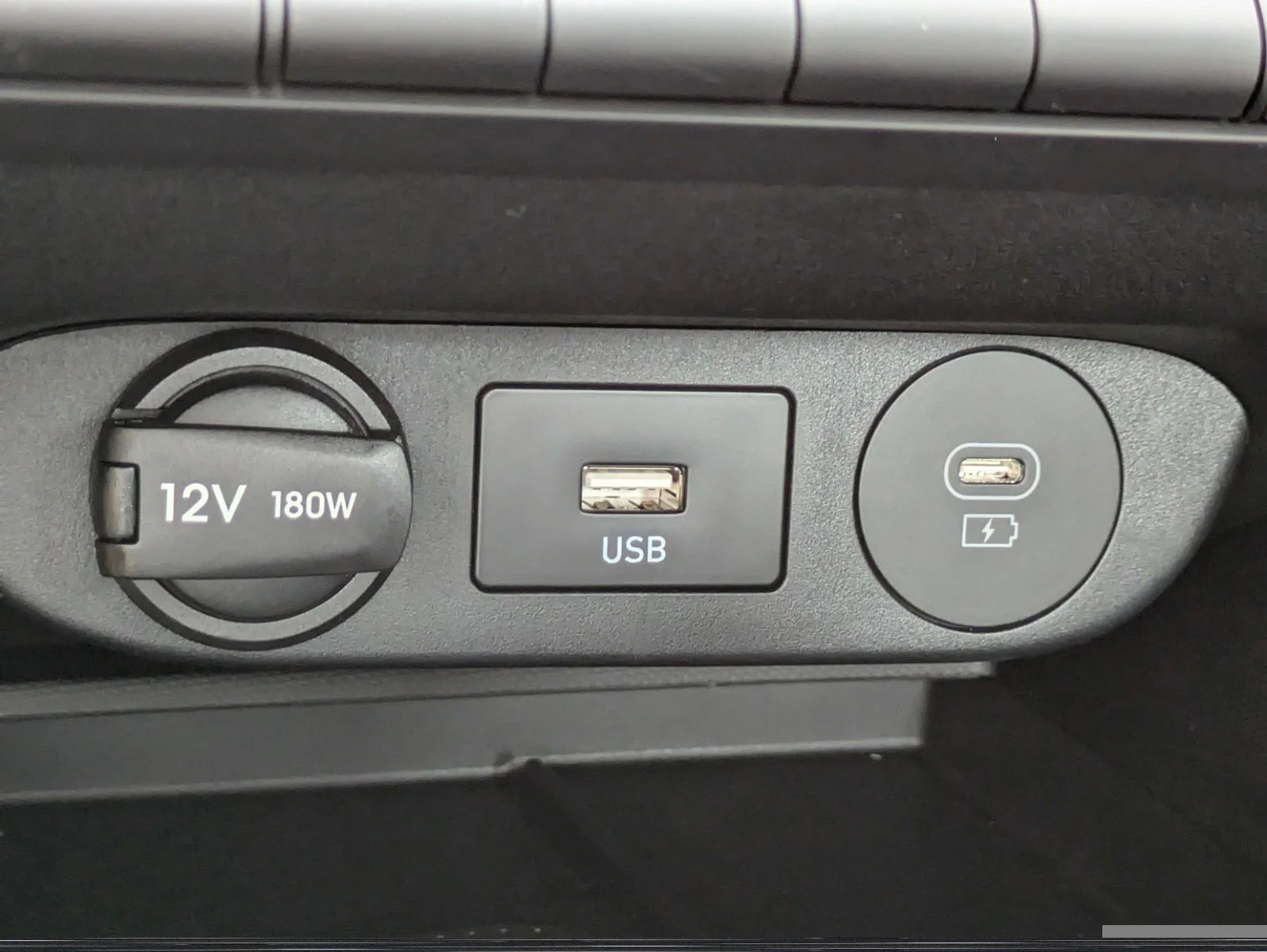Used 2025 Ultimate Red Hyundai SEL Convenience image 17