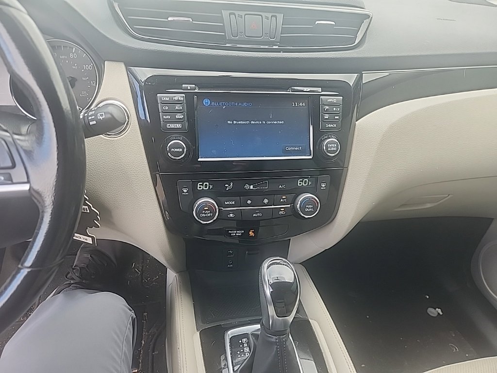 Used 2017 White Nissan SL image 25