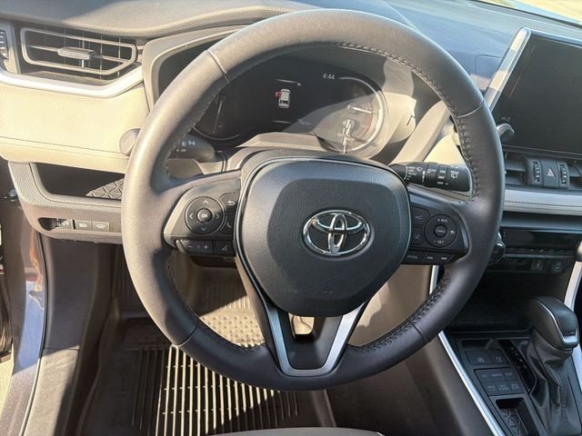 2024 Toyota RAV4 XLE Premium - Photo 16