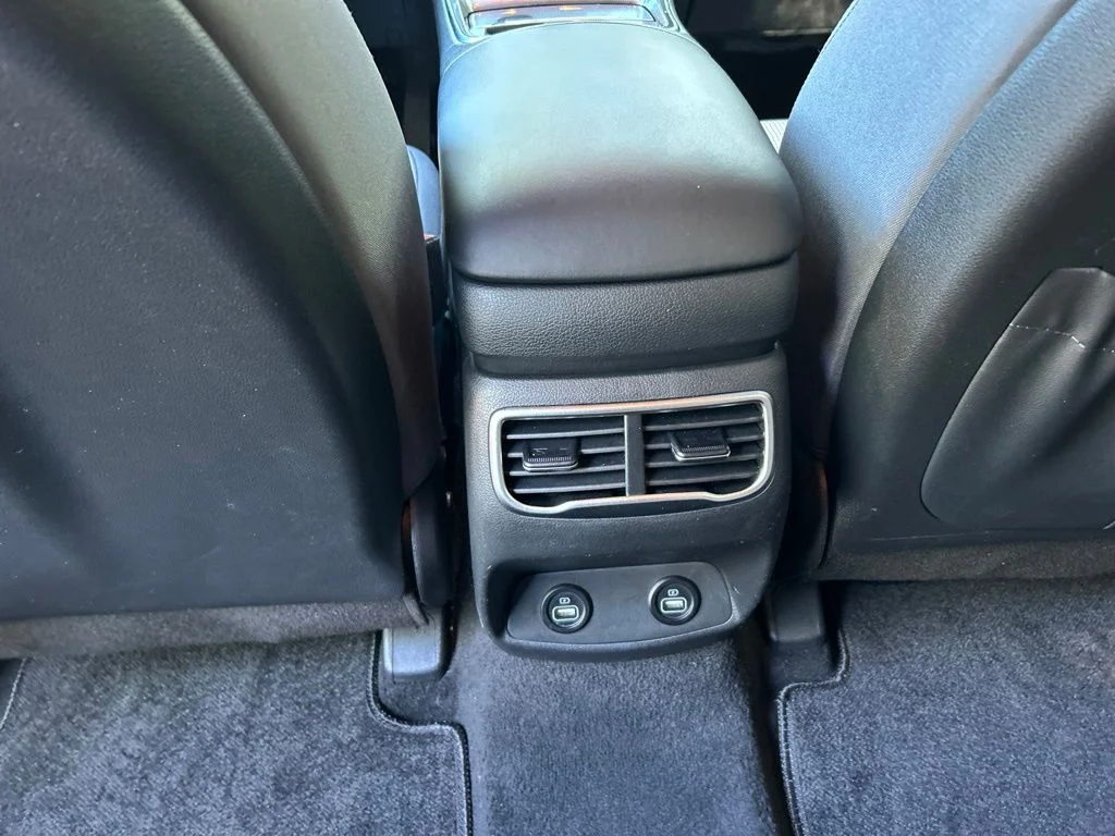 Used 2023 Black Hyundai SEL image 29